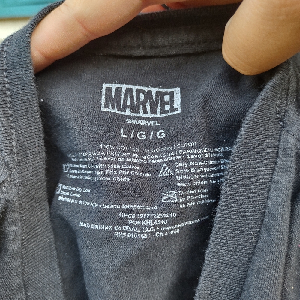 2/$10 Spiderman X Venom Graphic Tee Size Large - Picture 5 of 6